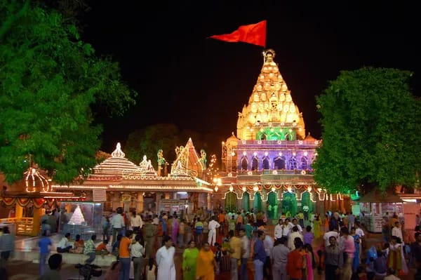 delhi to ujjain cabs
